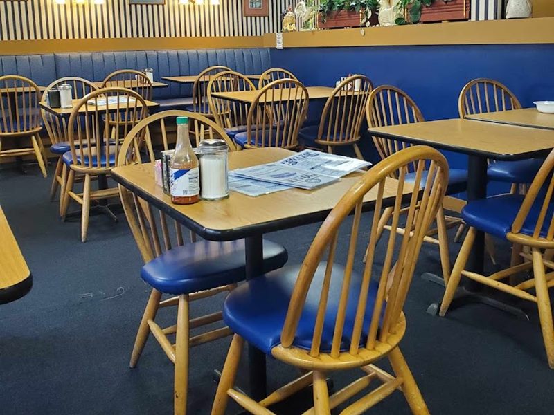 Egg & You Diner interior